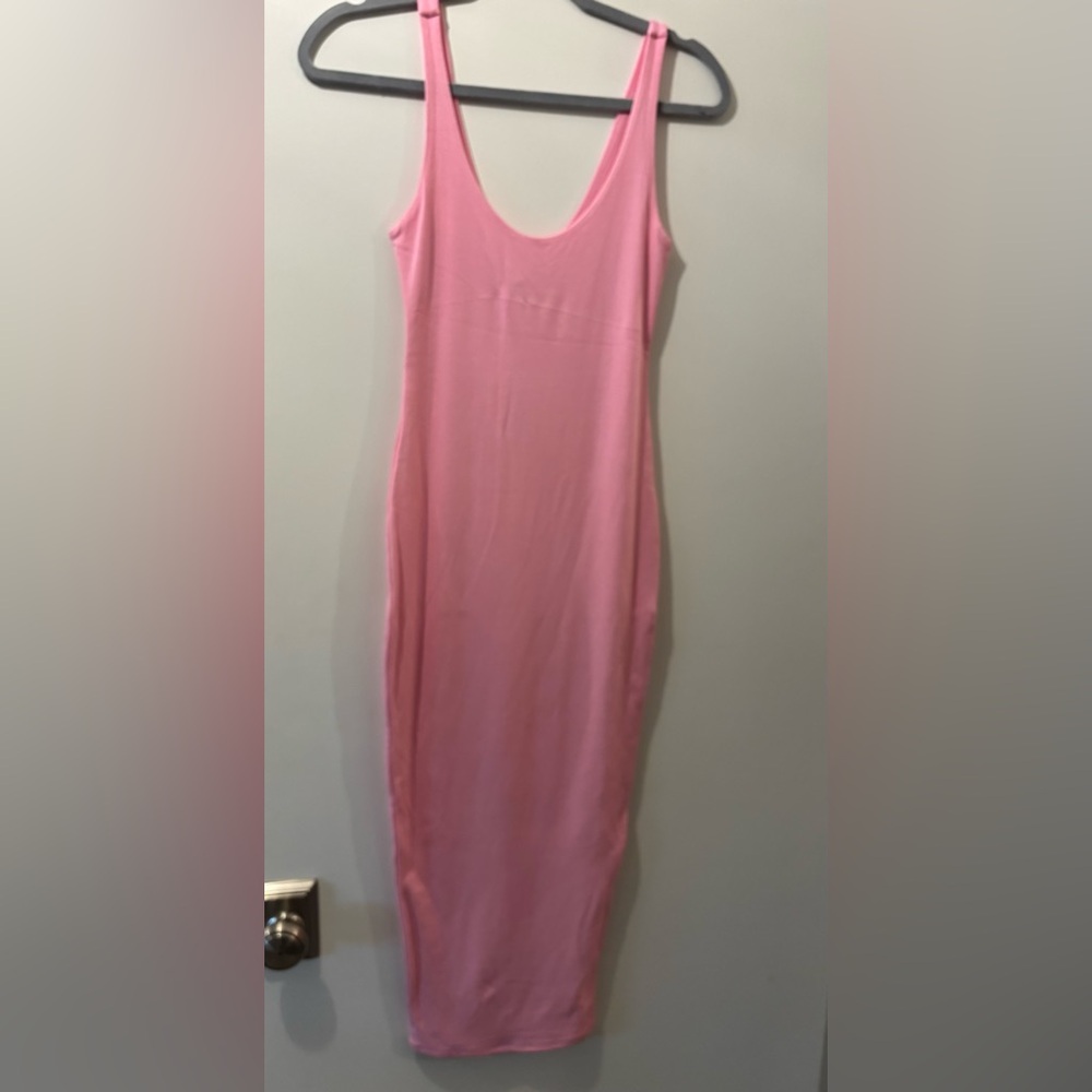 Bodycon pink dress